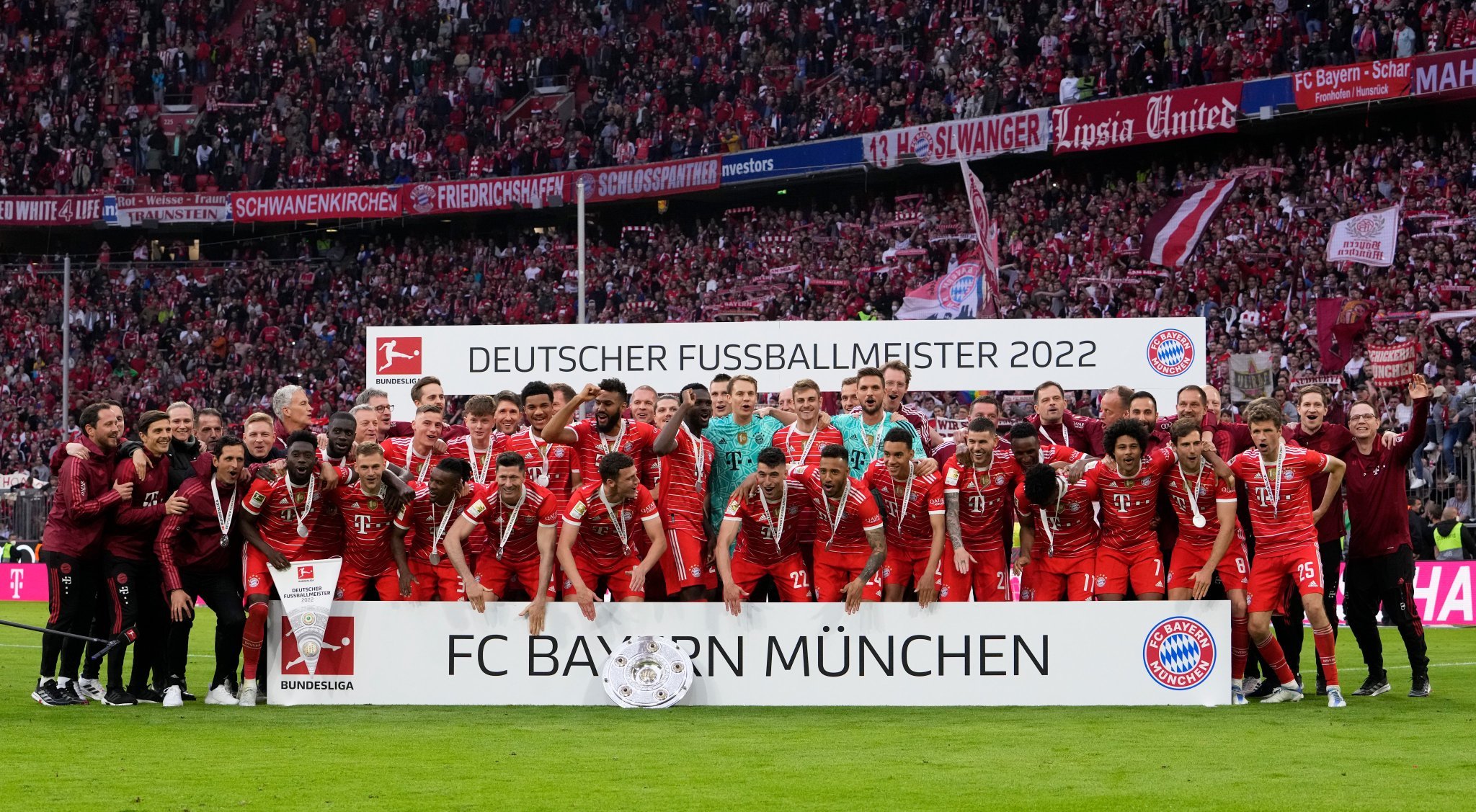 欧冠烽火中，拜仁慕尼黑的荣耀征途与战术革新